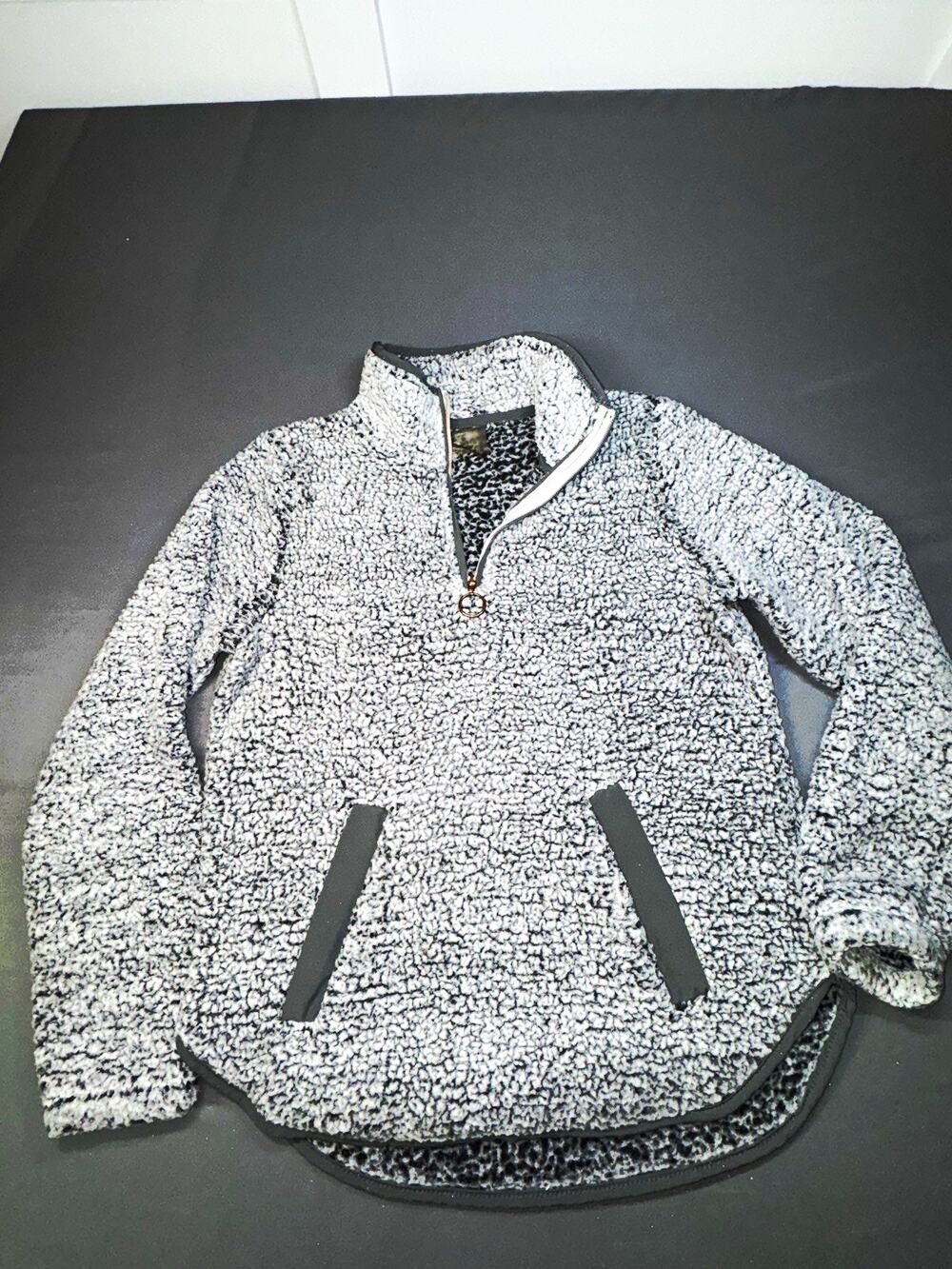 Adrienne Vittadini Sport Women's M Gray/Black 1/4 Zip Fleece Sweatshirt Pockets